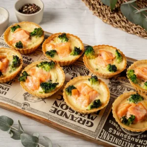 Mini-Quiche mit Lachs und Brokkoli